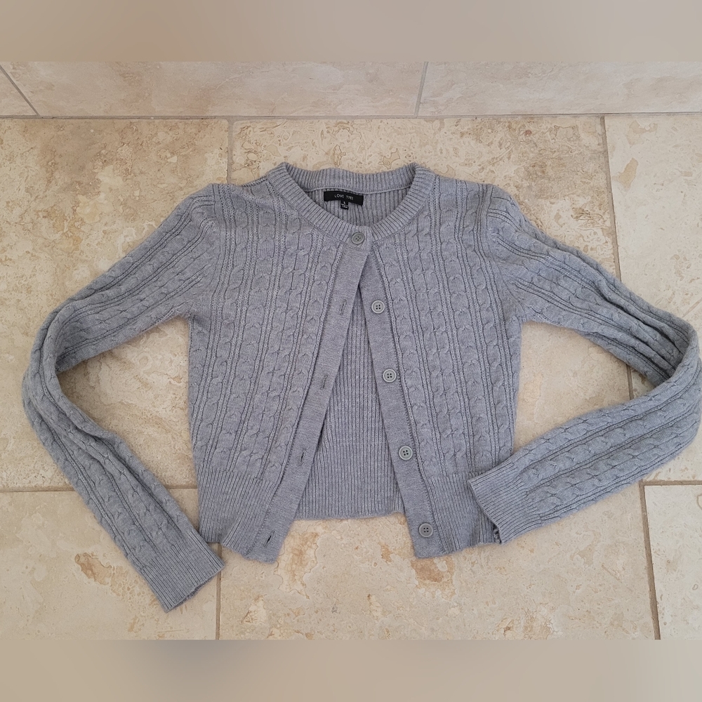 Love Tree Button Front Crop Cable Knit Sweater Cardigan Gray.Size Small